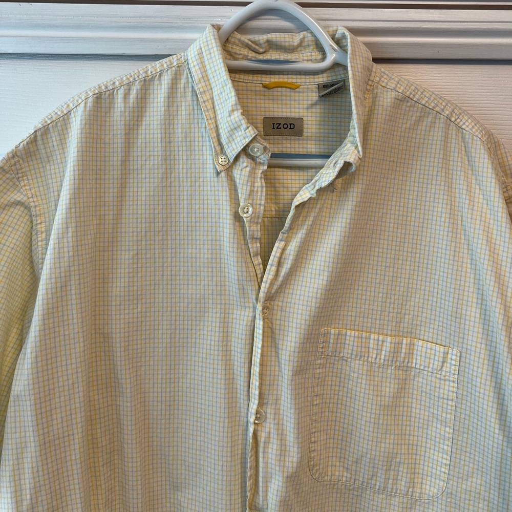 Large IZOD yellow, grey and white plaid short sleeved shirt